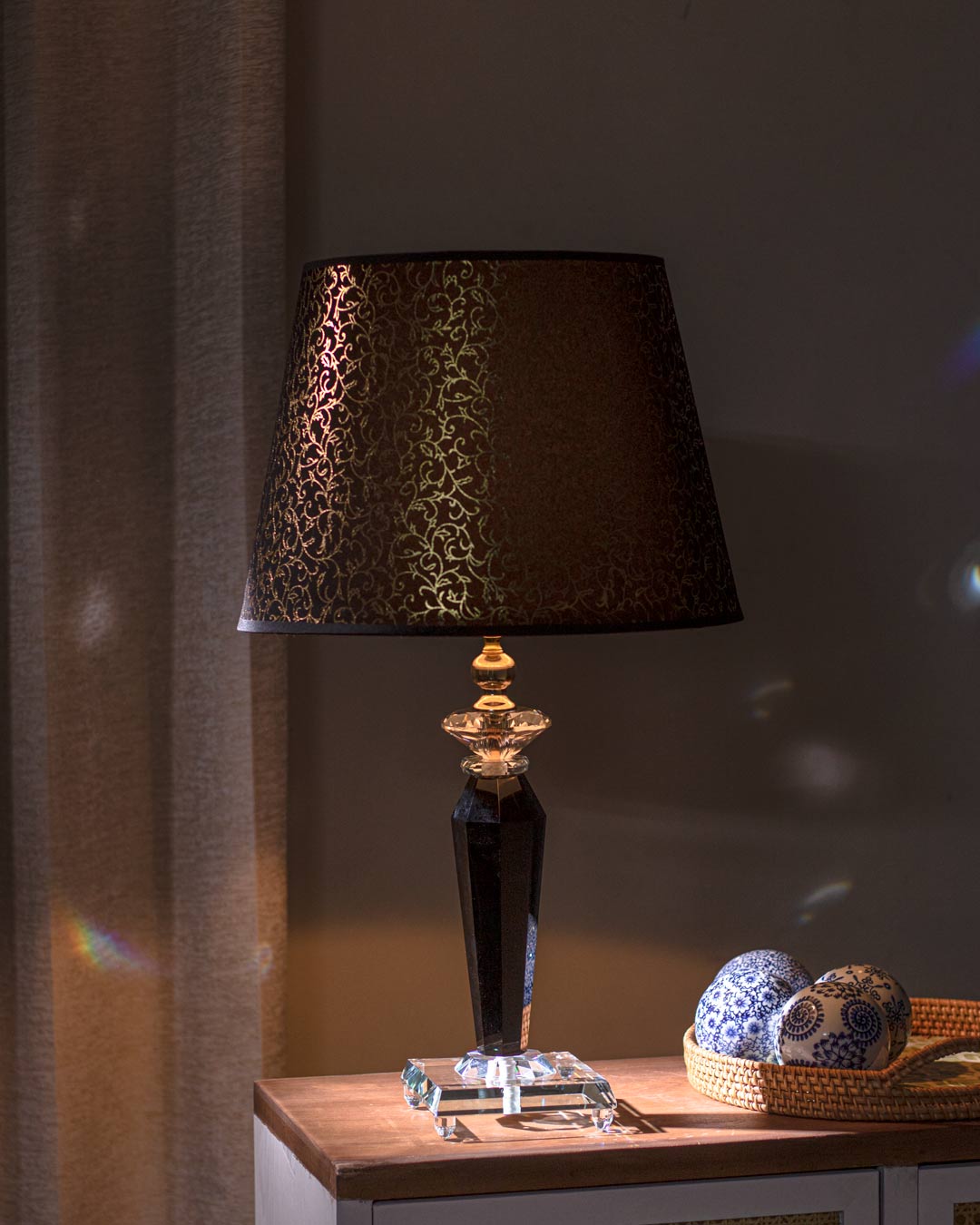 Radiant Elegance: Crystal Glass Table Lamp