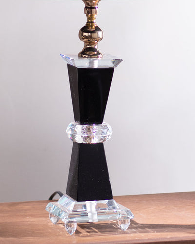 Shimmering Elegance: Crystal Table Lamp