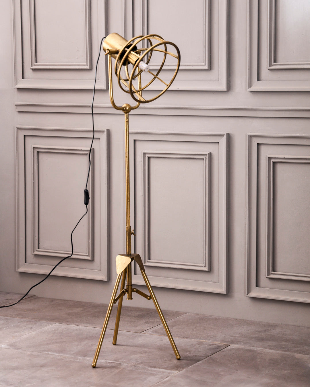 Retro Luxe Tripod Floor Lamp