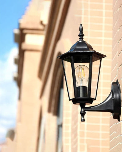 Coastal Classic Outdoor Wall Light
