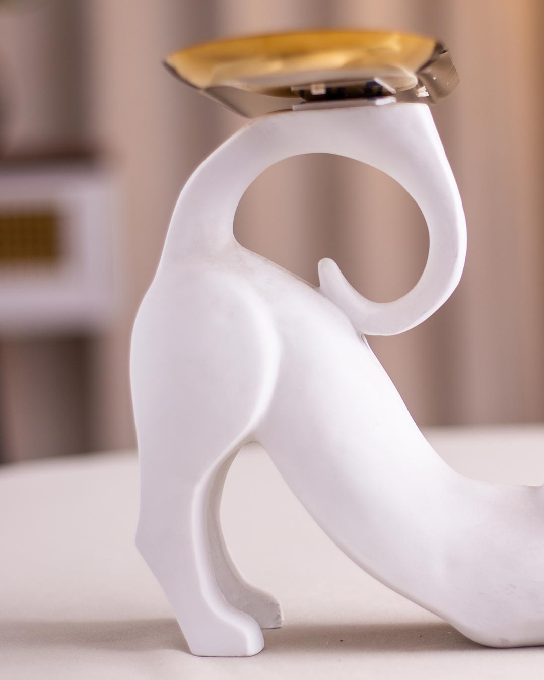 Unique Tray-Tailed Cat Figurine