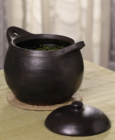 Terracotta Pot with Lid (2 Litres) – The Clay Classic for Natural Cooling & Storage