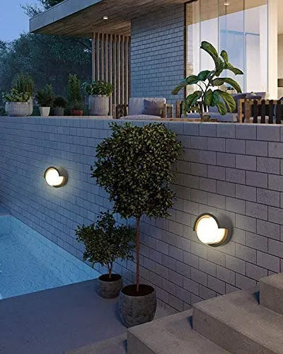Lumo Round Outdoor Wall Light